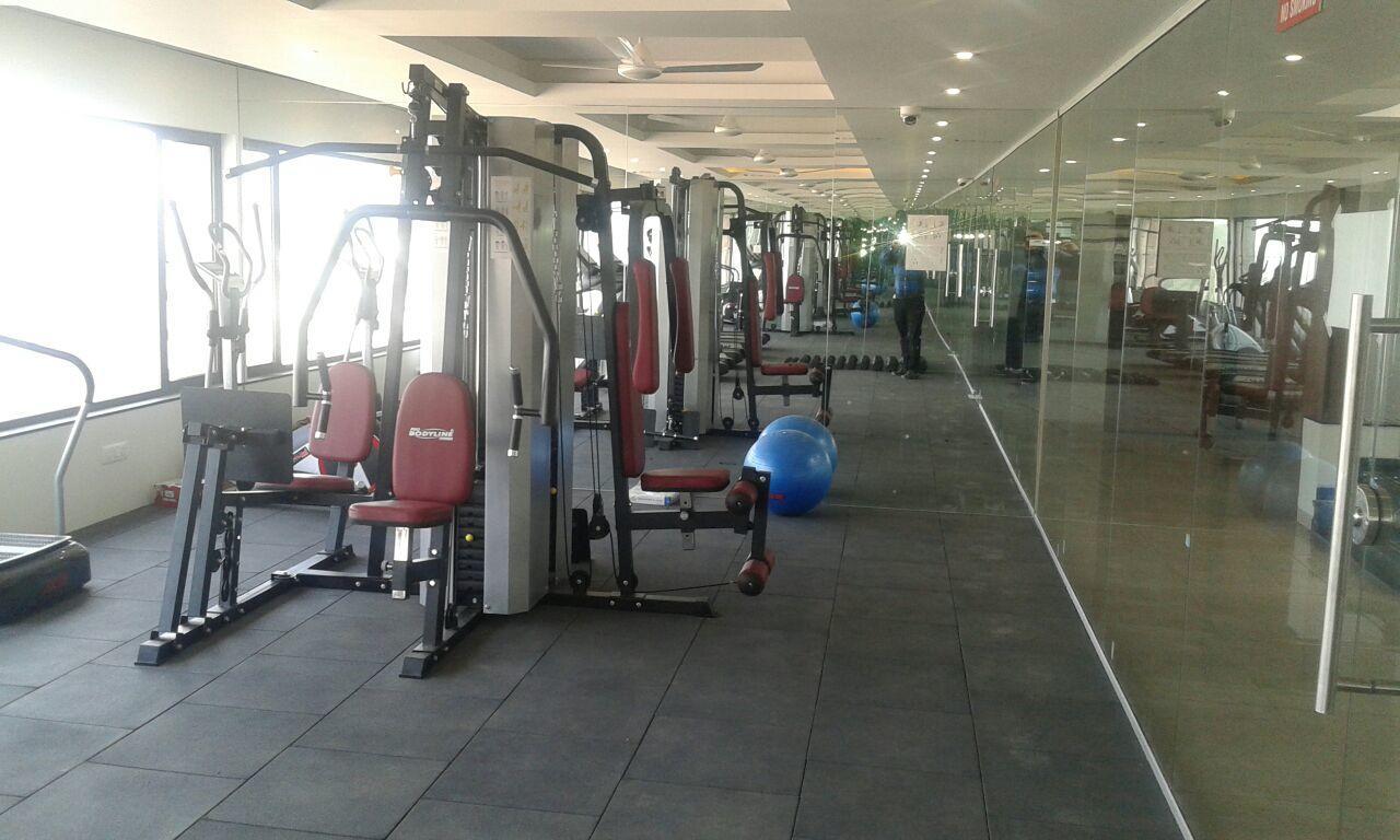 Hotel Comfort Bharuch Екстер'єр фото